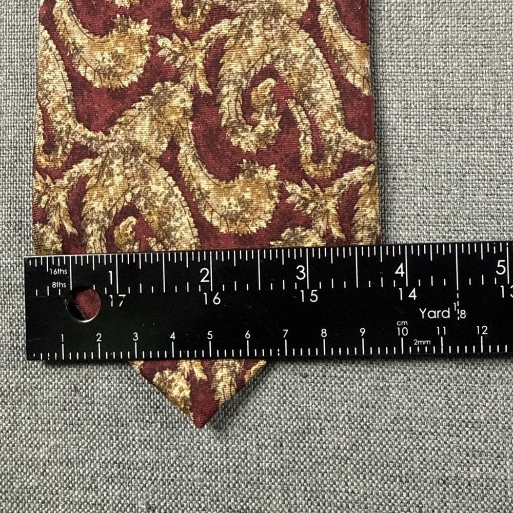 Bert Pulitzer Paisley Pattern‎ Also Tie